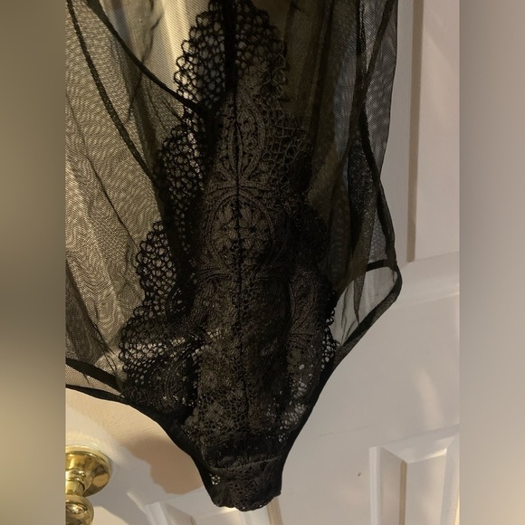 victoria’s Secret Body - Picture 4 of 6